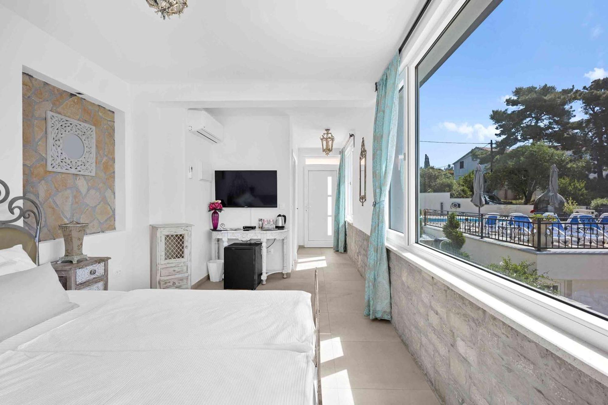 Boutique Guesthouse Sveti Petar, On The Beach, Heated Pool & Boat Berth - Adult Only Nečujam 객실 사진
